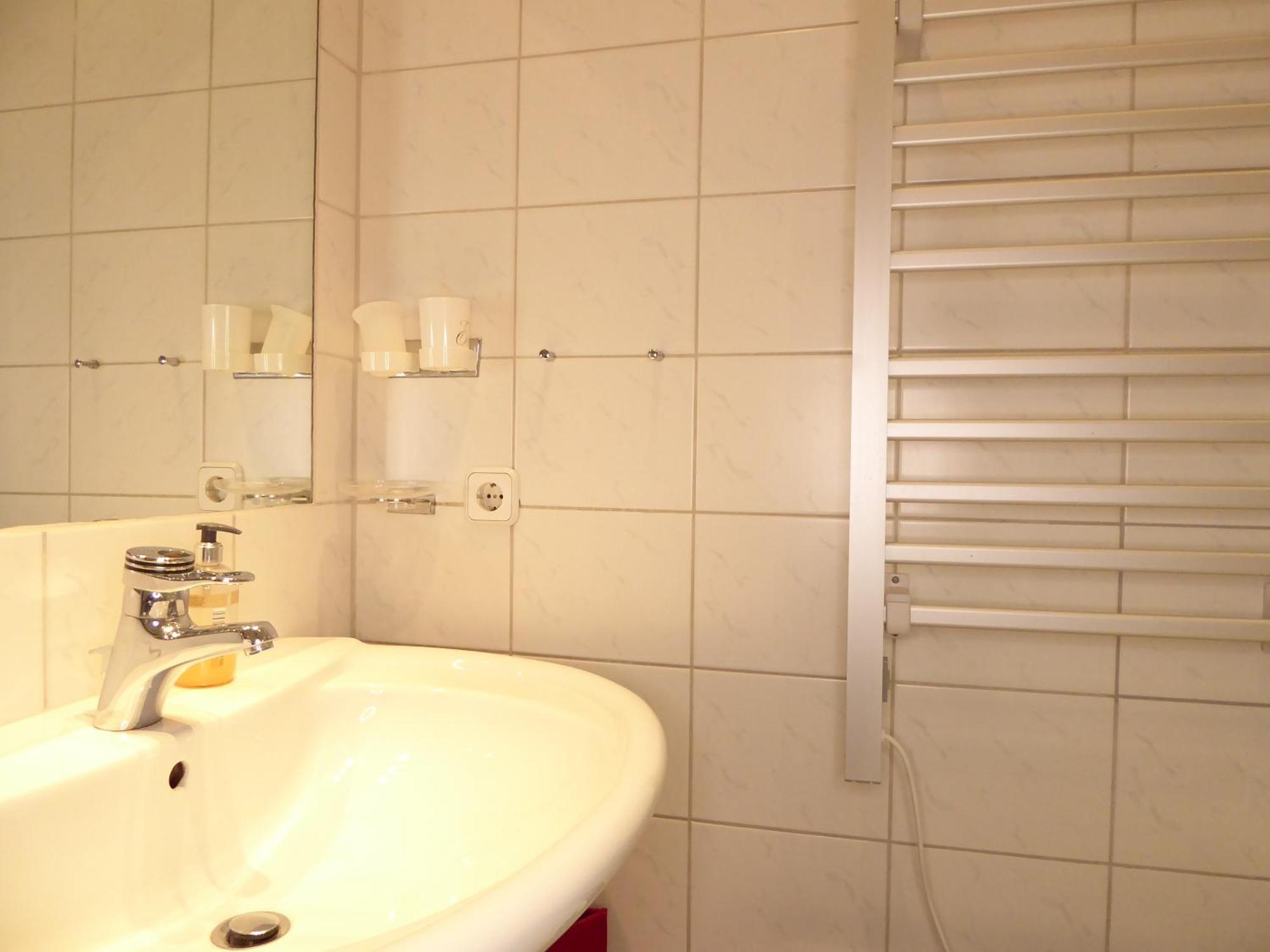 Sunrise Winterberg Ferienwohnung 4 Pers Wifi Pool Sauna Terrasse Near Lift Luaran gambar